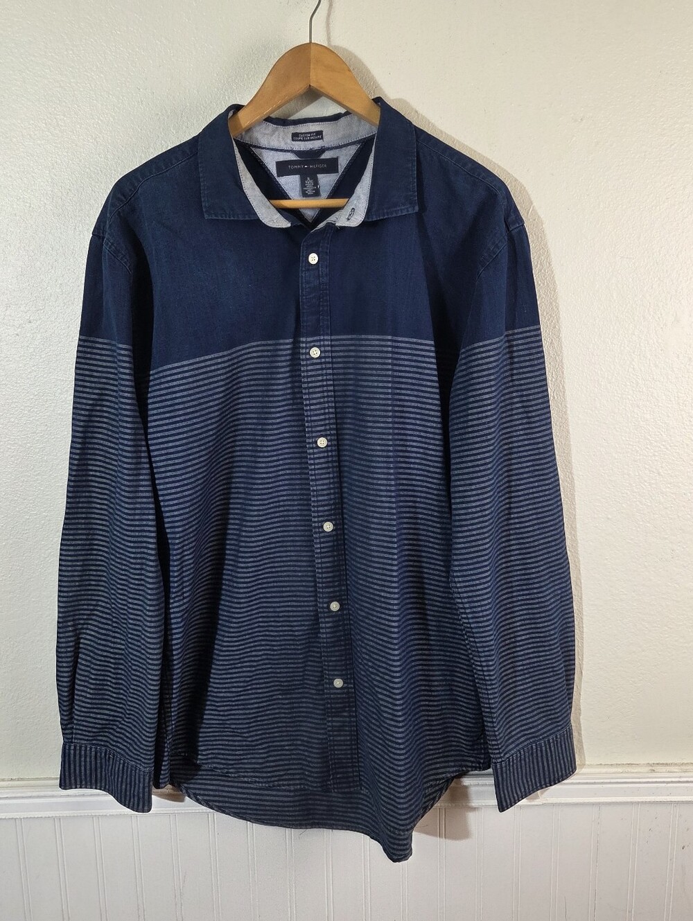 Tommy Hilfiger Men's XL Custom Fit Shirt Navy Blue Striped 100% Cotton 2013